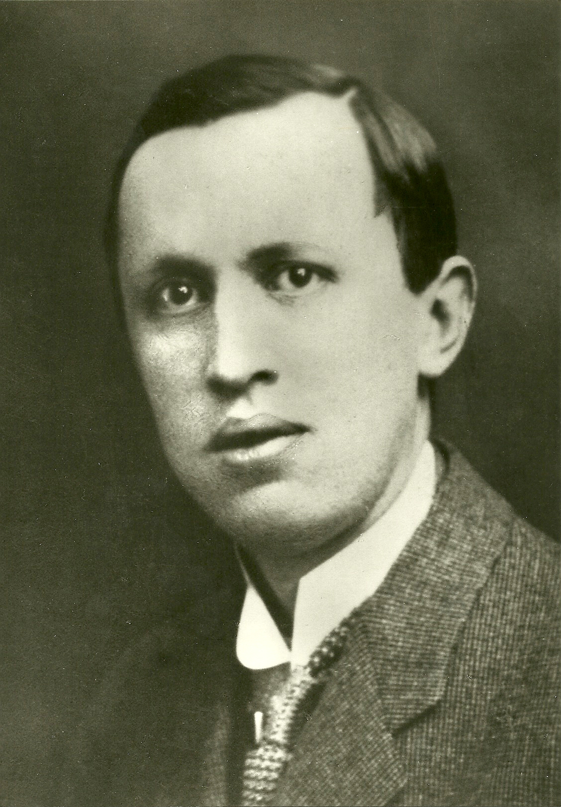 The prominent author <b>Karel Čapek</b> - kcapek2